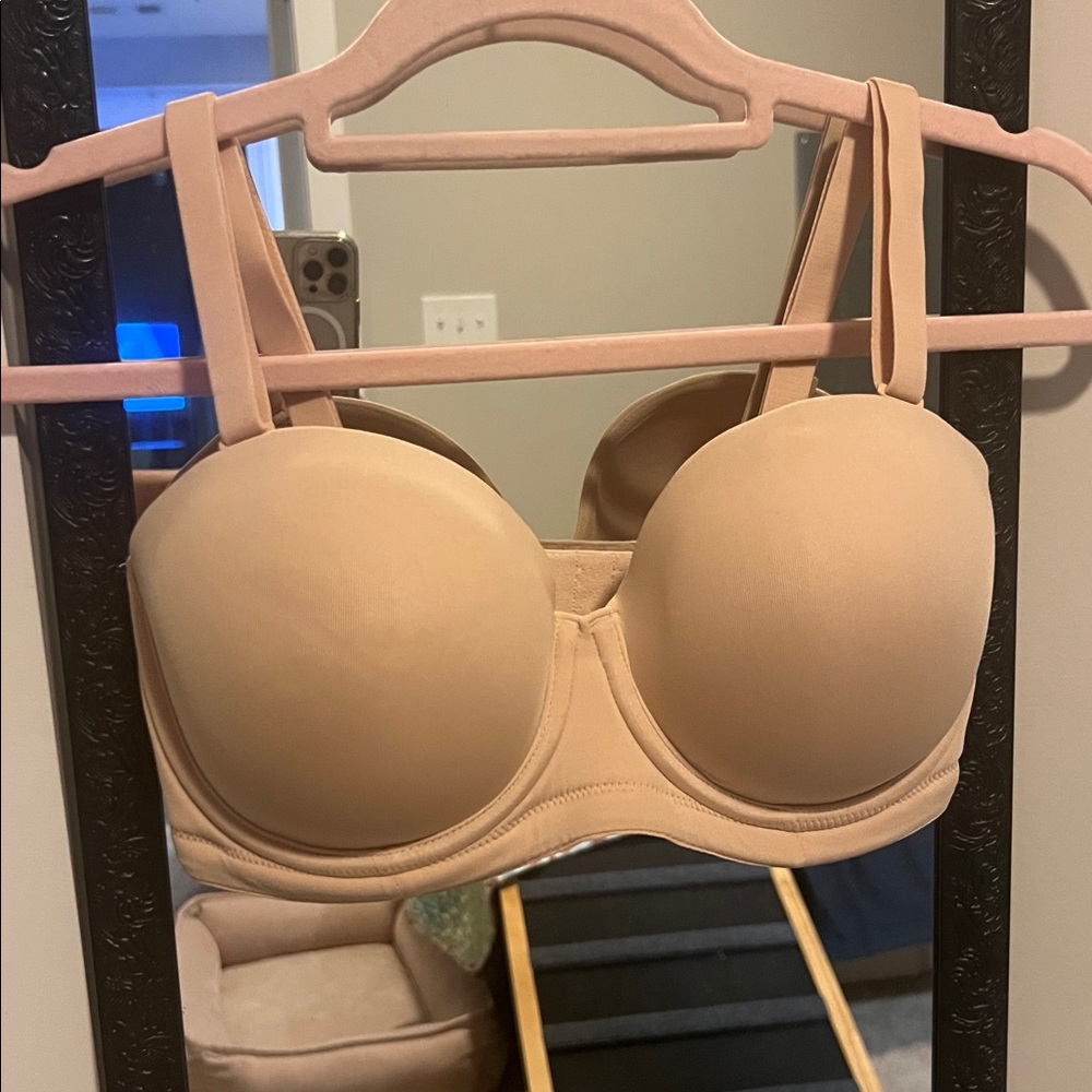 Wacoal "Red Carpet™ Strapless Bra" US 30DDD UK 30E strapless removable straps